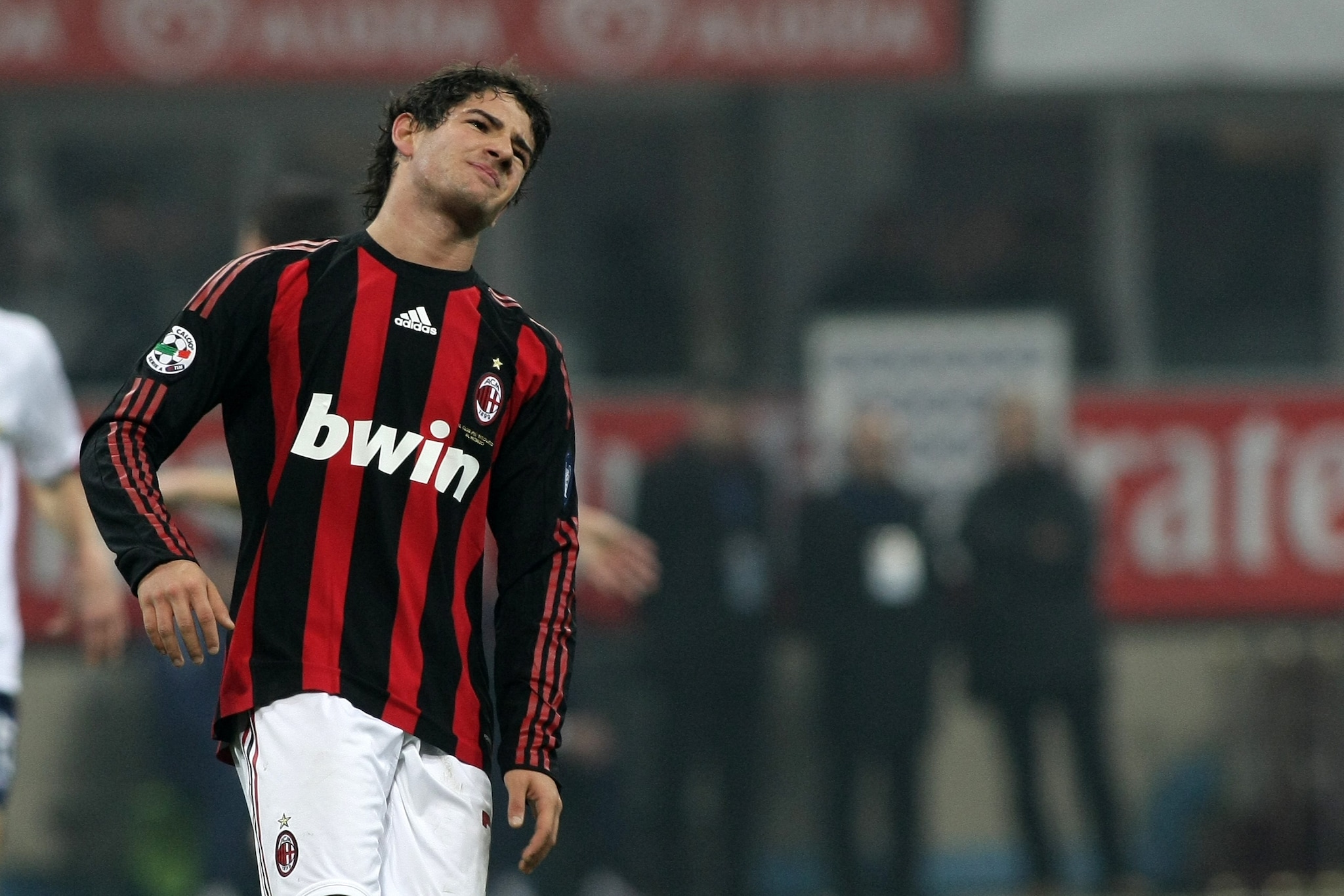 Un giovanissimo Pato alla corte del Milan: aveva solo 17 anni, rimase in rossonero per 6 stagioni