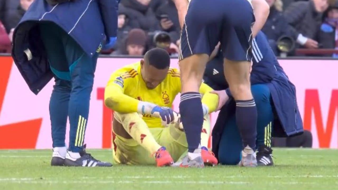John Victor si fa male ed esce dal campo in lacrime dopo aver regalato un gol all'Aston Villa