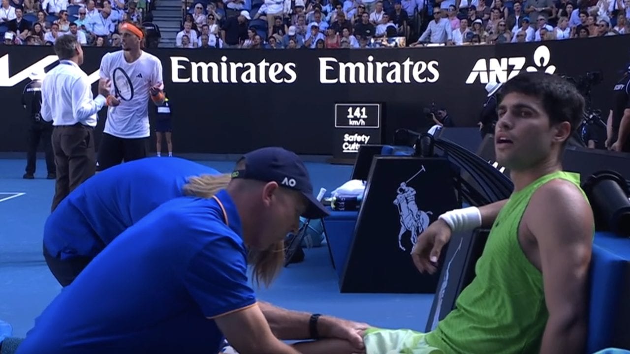 Zverev esplode mentre Alcaraz sta male: "Che stronzate, state proteggendo lui e Sinner ogni volta"