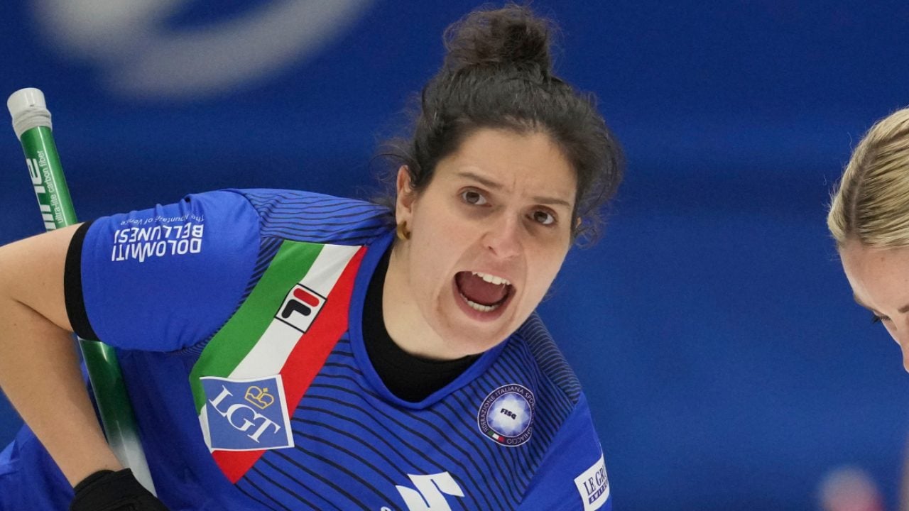 Angela Romei esclusa dall'Italia di curling alle Olimpiadi: "Il Dt ha chiamato la figlia 19enne"