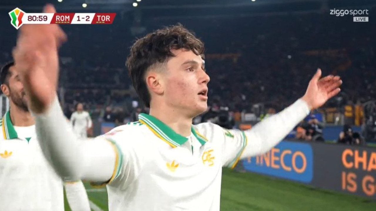 L'esordio da sogno di Arena con la Roma, entra e fa subito gol: il baby fenomeno che arriva da Sydney