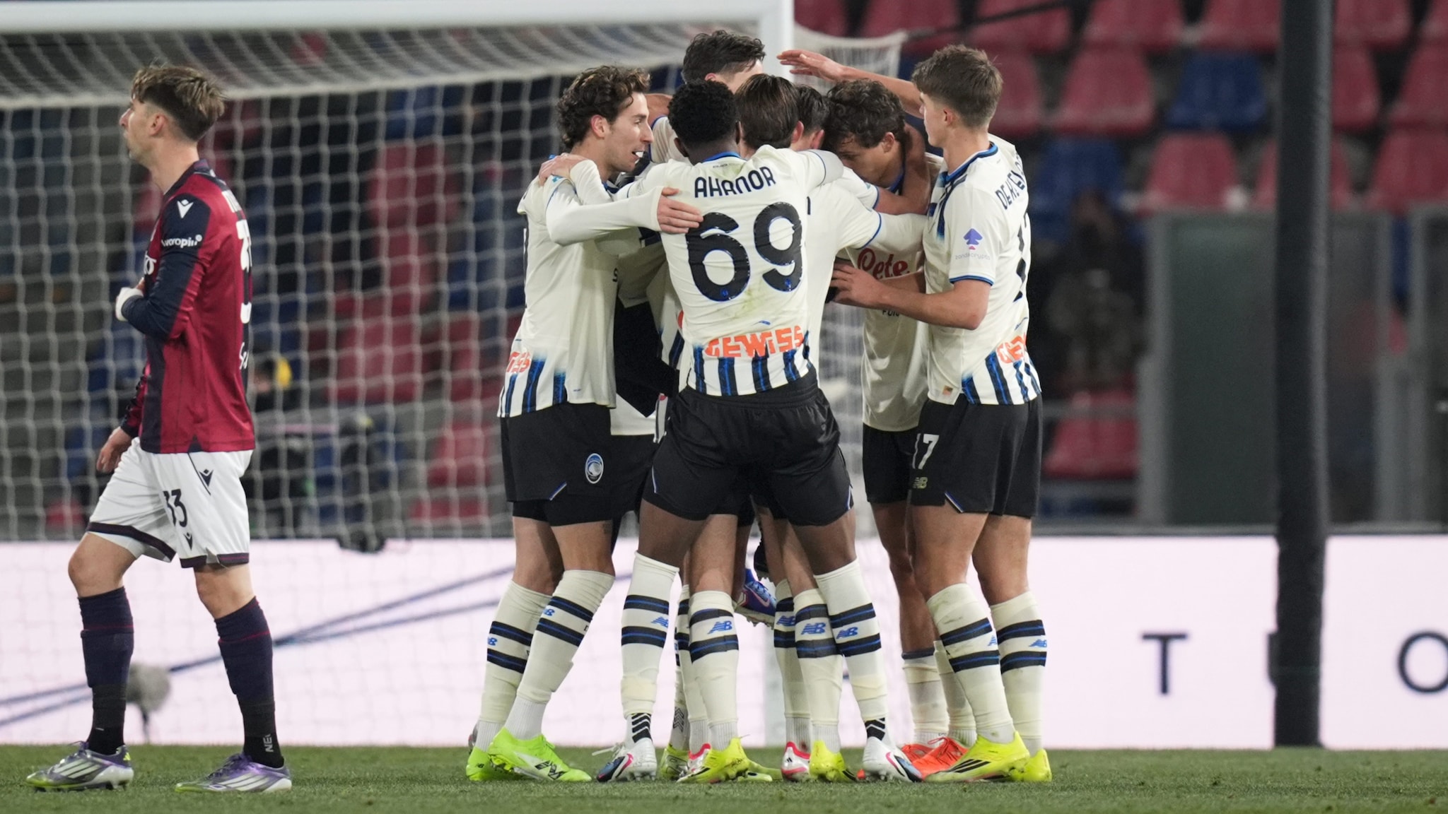 L'Atalanta mette la freccia a Bologna: il ritrovato Krstovic rilancia le ambizioni europee della Dea