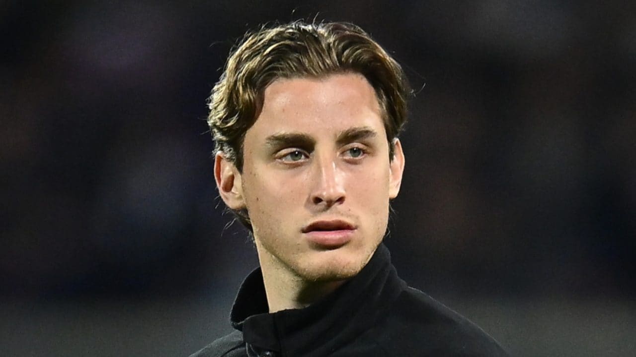 Perché Edoardo Bove può giocare a calcio col Watford in Inghilterra ma non può farlo in Italia