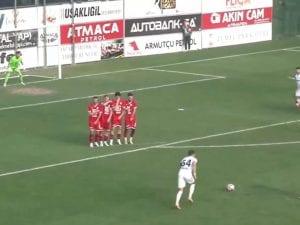 calcio-di-punizione-gol-non-gol-turchia-300x225.jpg