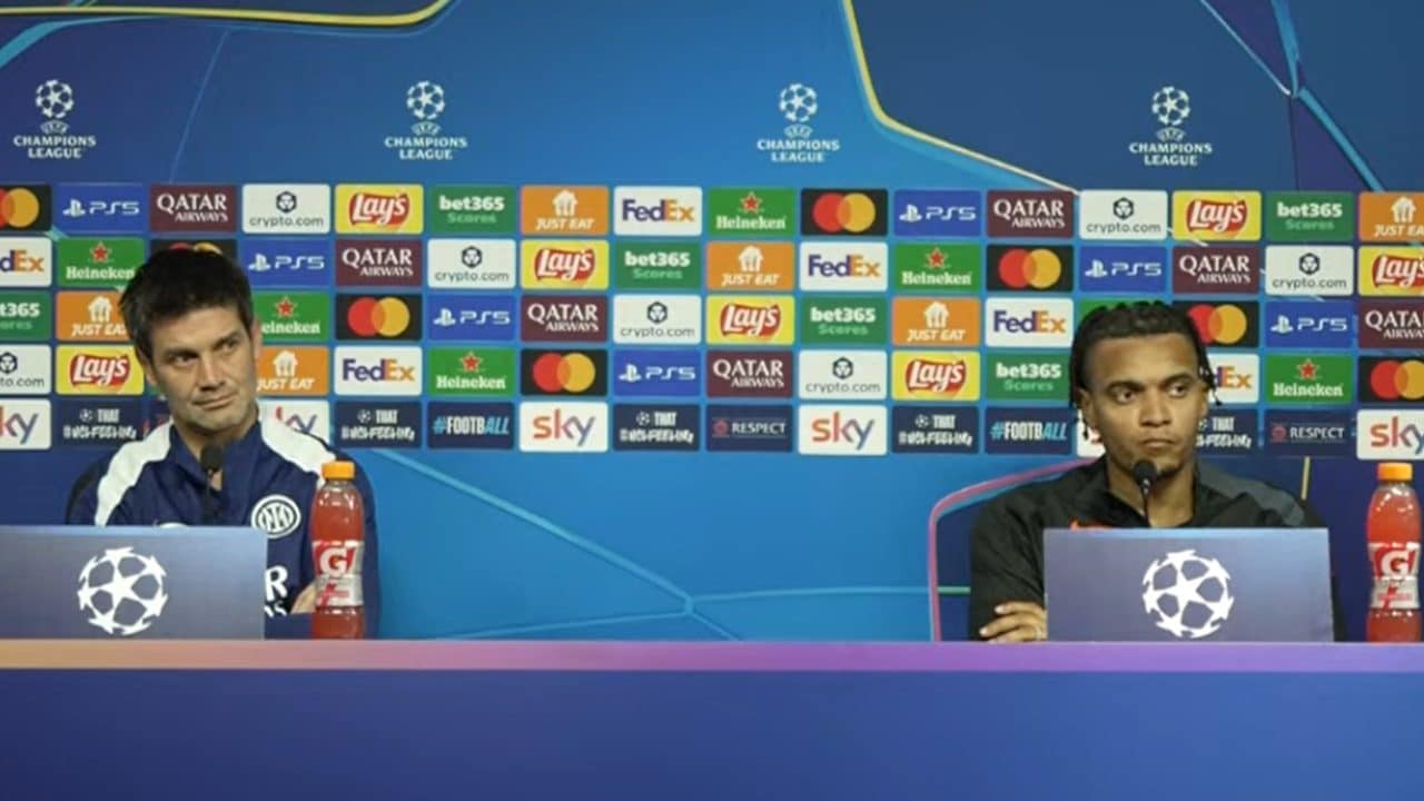 Chivu e Akanji in conferenza stampa prima di Inter–Arsenal di Champions League