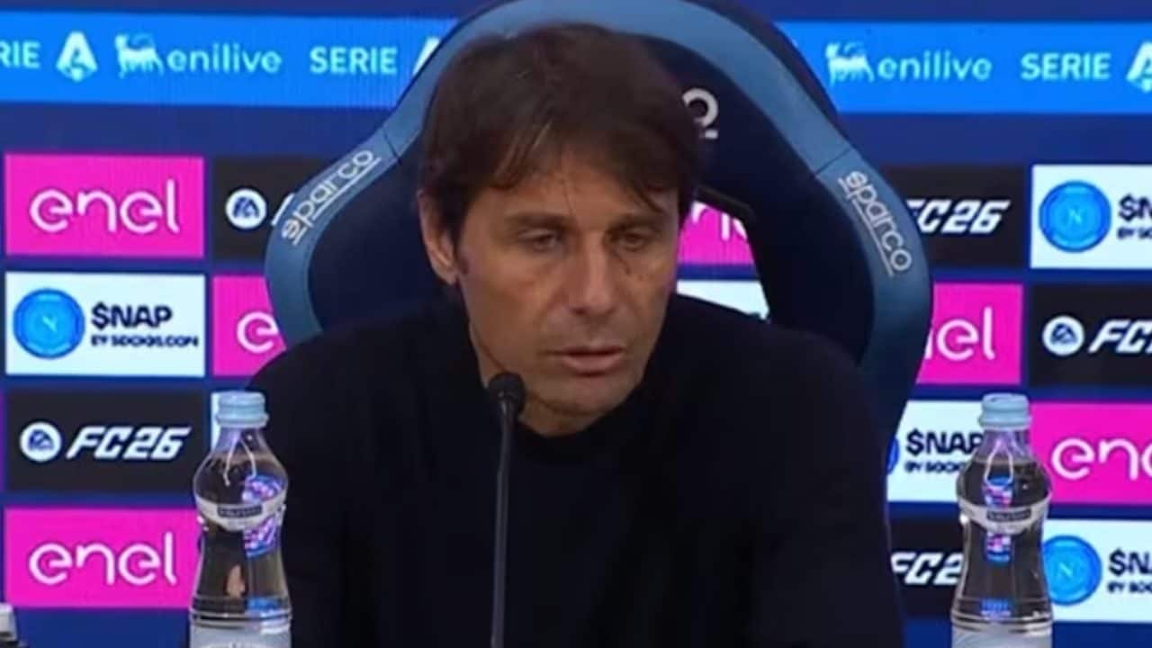 Conte scatenato in conferenza stampa: "Si va verso la rovina del calcio, il dio denaro è sopra tutti"