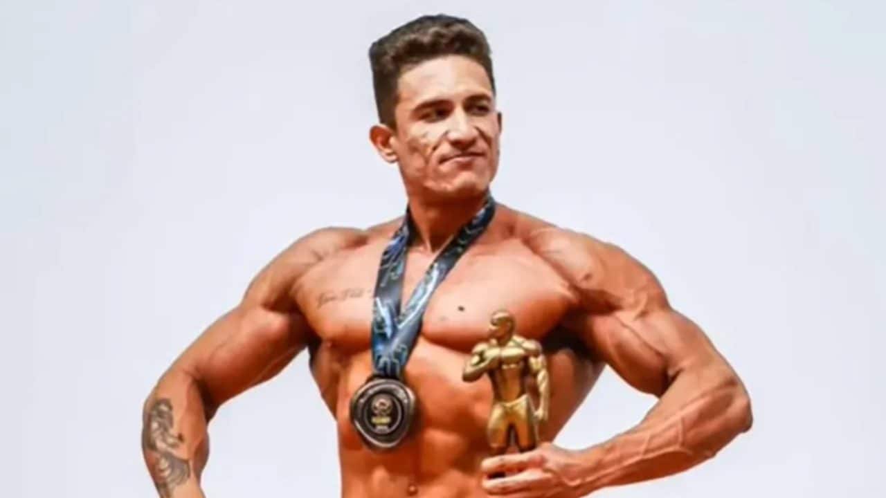 Culturista muore a 28 anni: voleva il corpo perfetto, un'infezione gli ha mangiato la carne