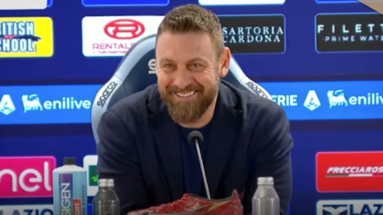 De Rossi interrompe la domanda di un giornalista dopo Lazio-Genoa: "Che squadra tifi? Lo sapevo..."