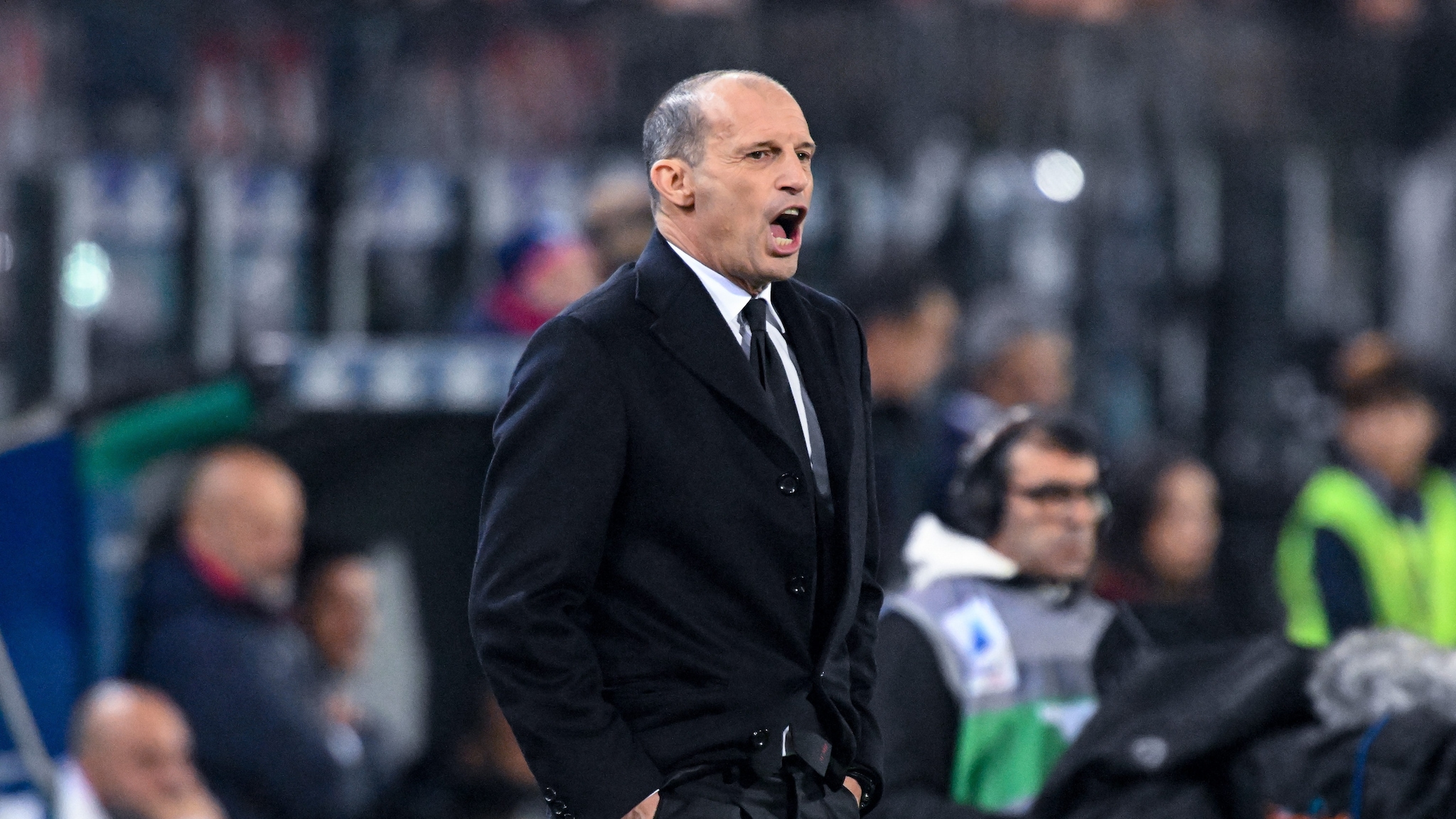 De Winter e Leao svelano cosa è successo nello spogliatoio del Milan a Cagliari: cosa ha detto Allegri