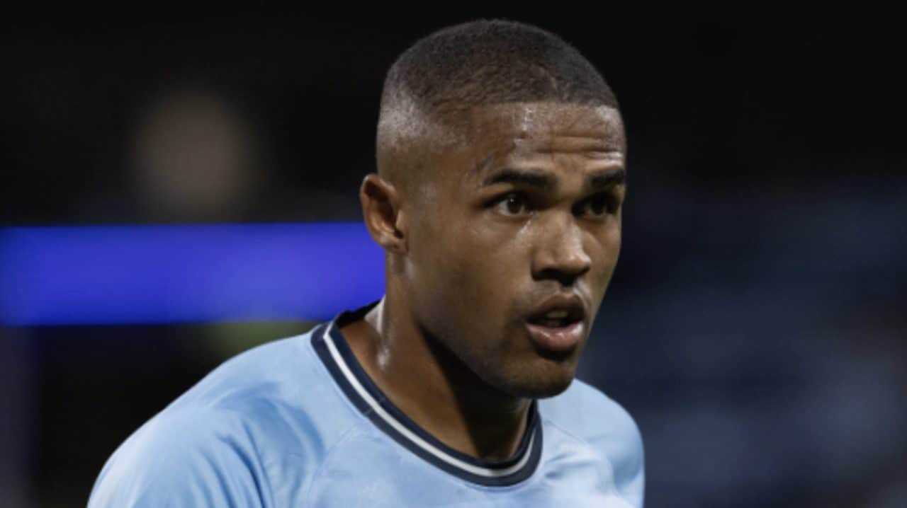 Clamoroso Douglas Costa, va in Serie D con il Chievo: ma il ritorno in Italia sarà temporaneo