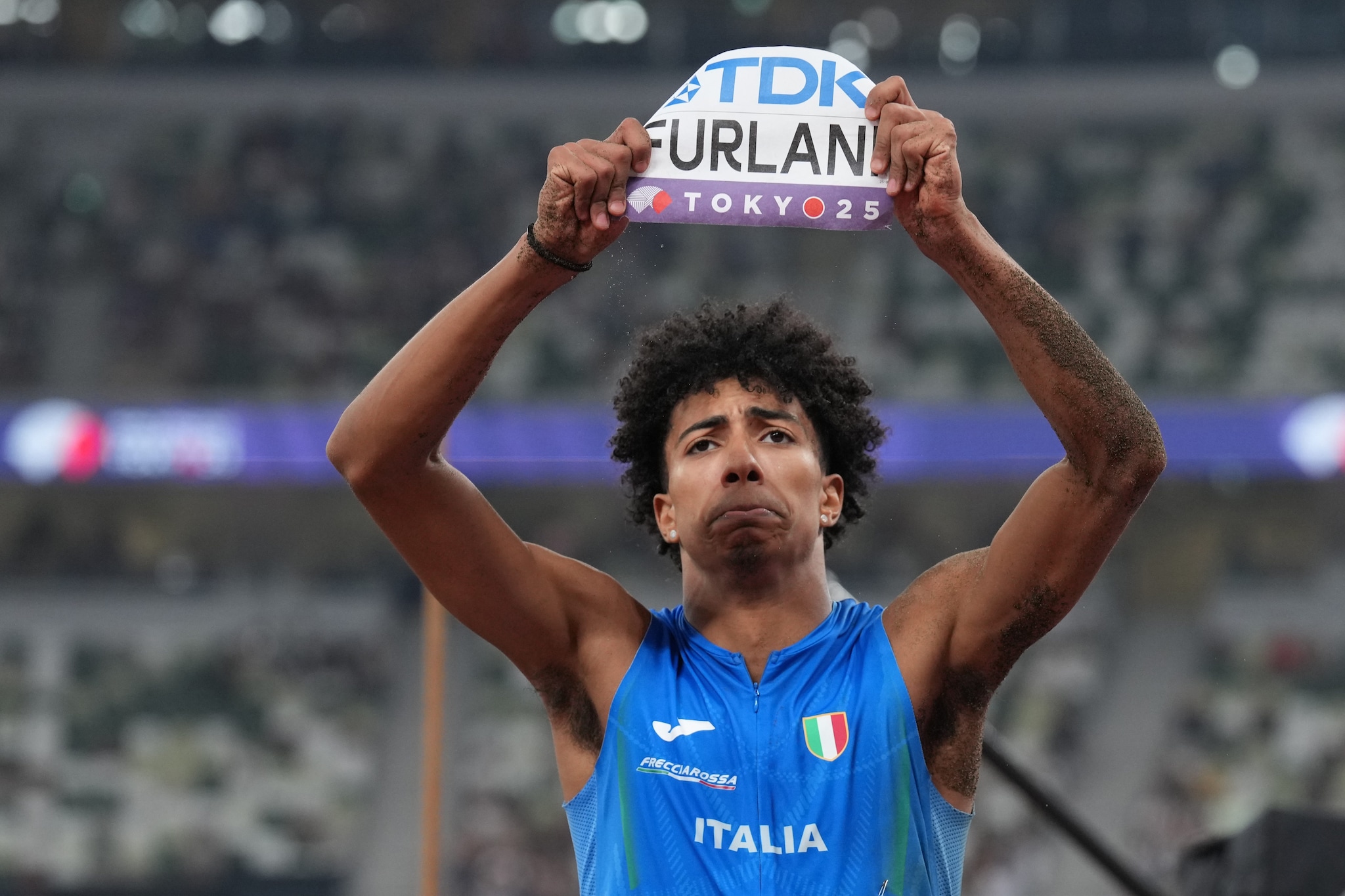 La gioia di Mattia Furlani ai Mondiali di Tokyo.