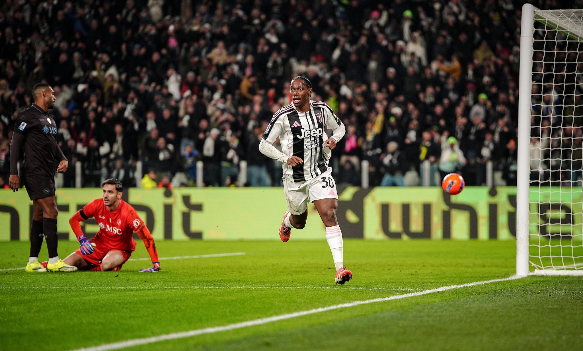 La Juventus calpesta un Napoli a pezzi, vince 3-0 e sale a -1 dalla zona Champions