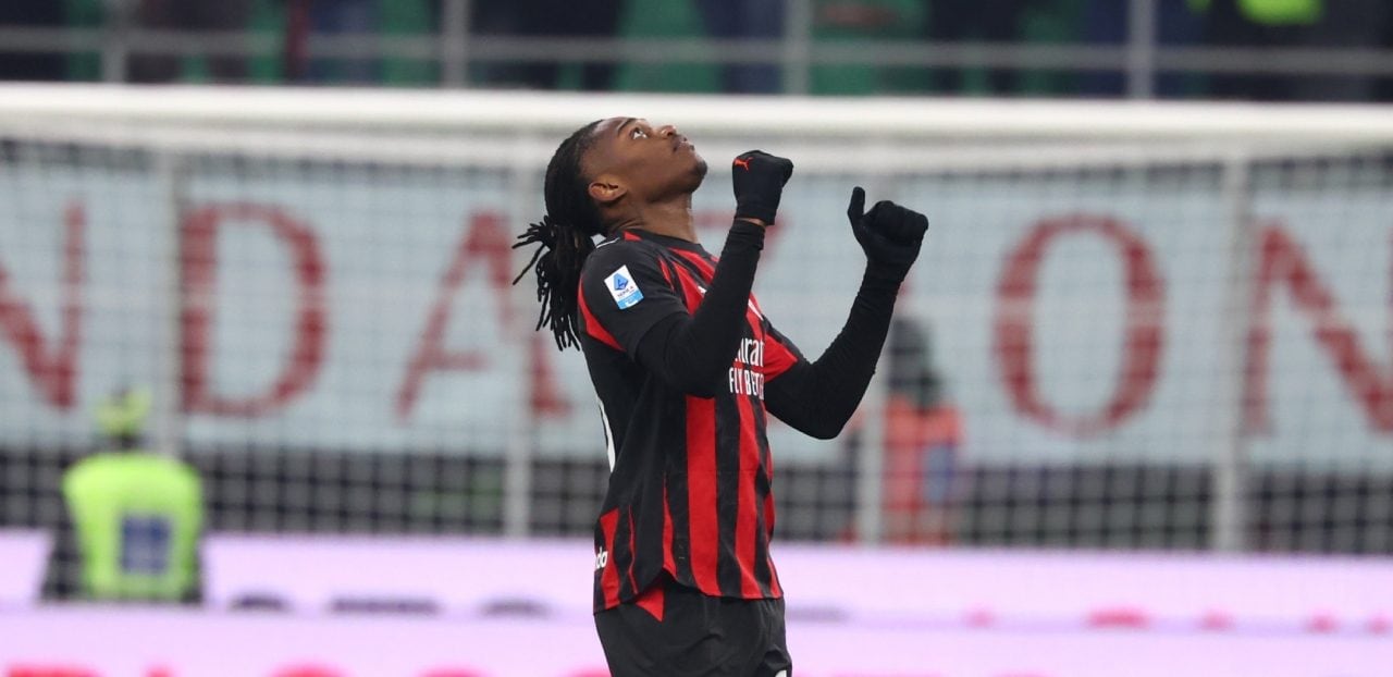Leao tiene a galla il Milan, Colombo illude il Genoa: partita pazza a San Siro, Allegri scivola a -3 dall'Inter