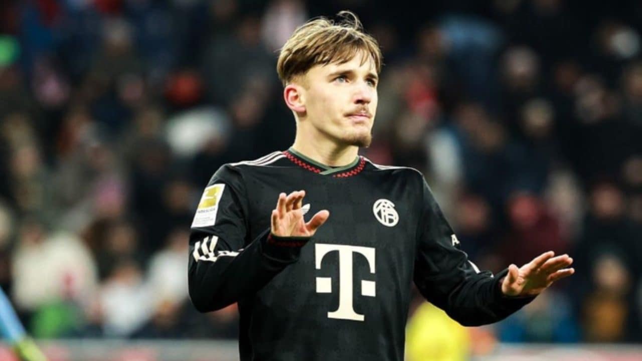 Lennart Karl nella bufera per una frase, il Bayern lo perdona: "Un ragazzo di 17 anni può sbagliare"