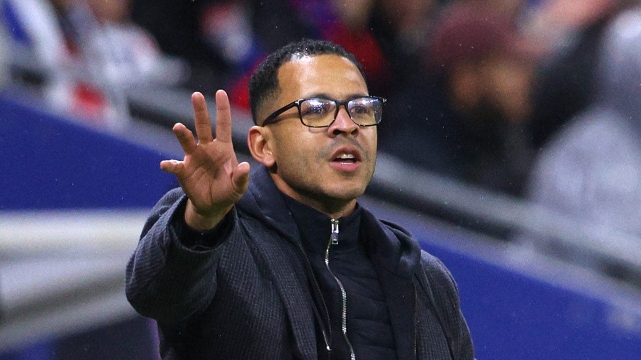 Rosenior multato prima di firmare il contratto con il Chelsea: cosa è successo al nuovo allenatore