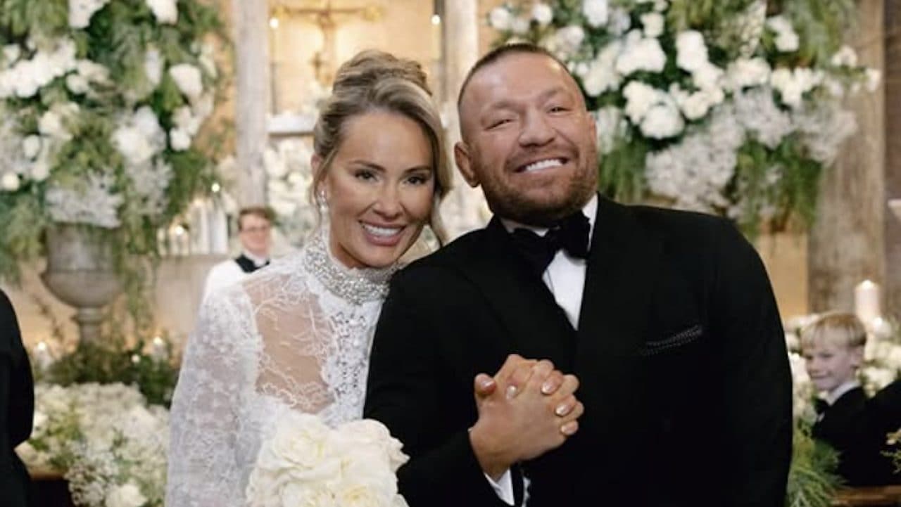Conor McGregor: "Ho spostato il matrimonio dopo una richiesta dal Vaticano. C'è un piano divino"