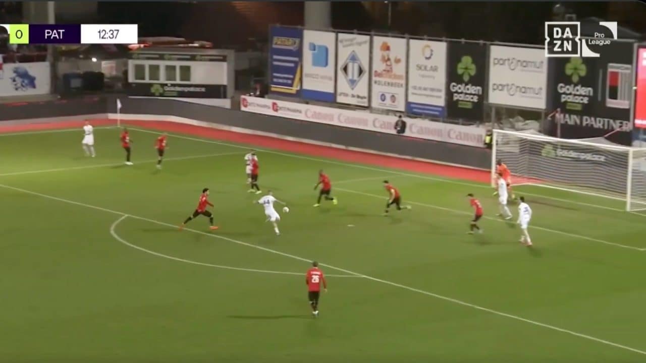 Nainggolan segna il primo gol con la nuova squadra: passa il tempo ma il Ninja non perde il vizio