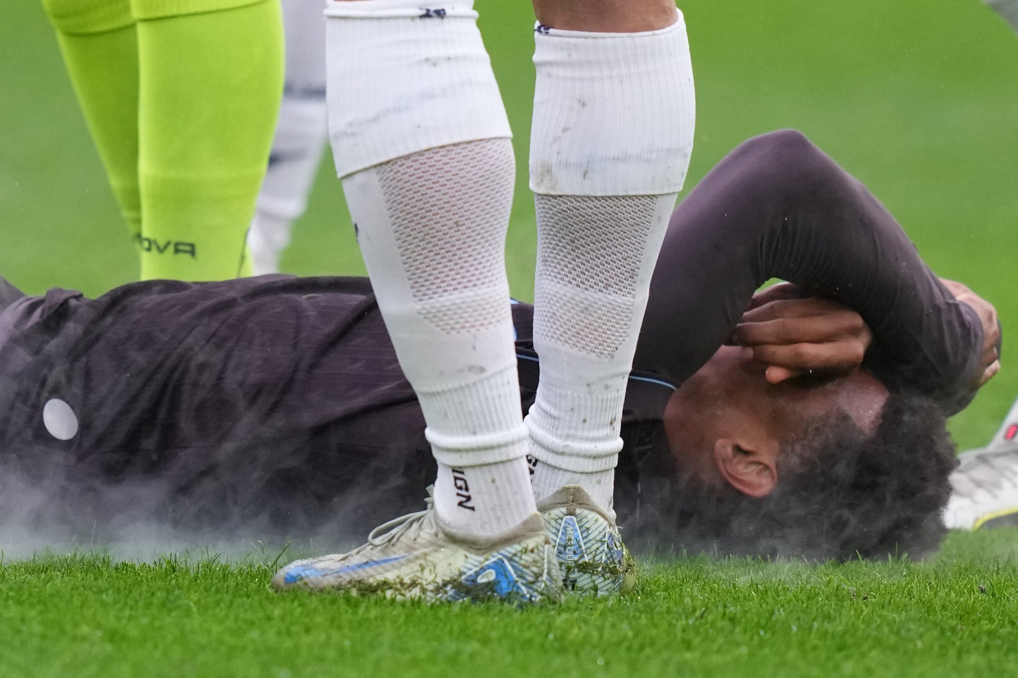 L’infortunio di Neres durante Lazio–Napoli, poi vinta da Conte 2–0