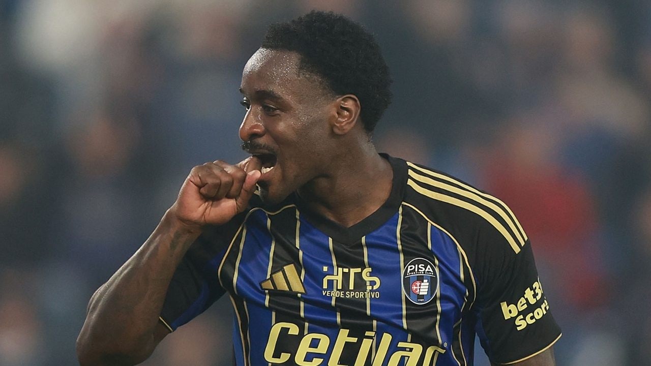 Nzola scaricato dal Pisa dopo il rigore fallito col Como, andrà via: Gilardino lo stronca in diretta