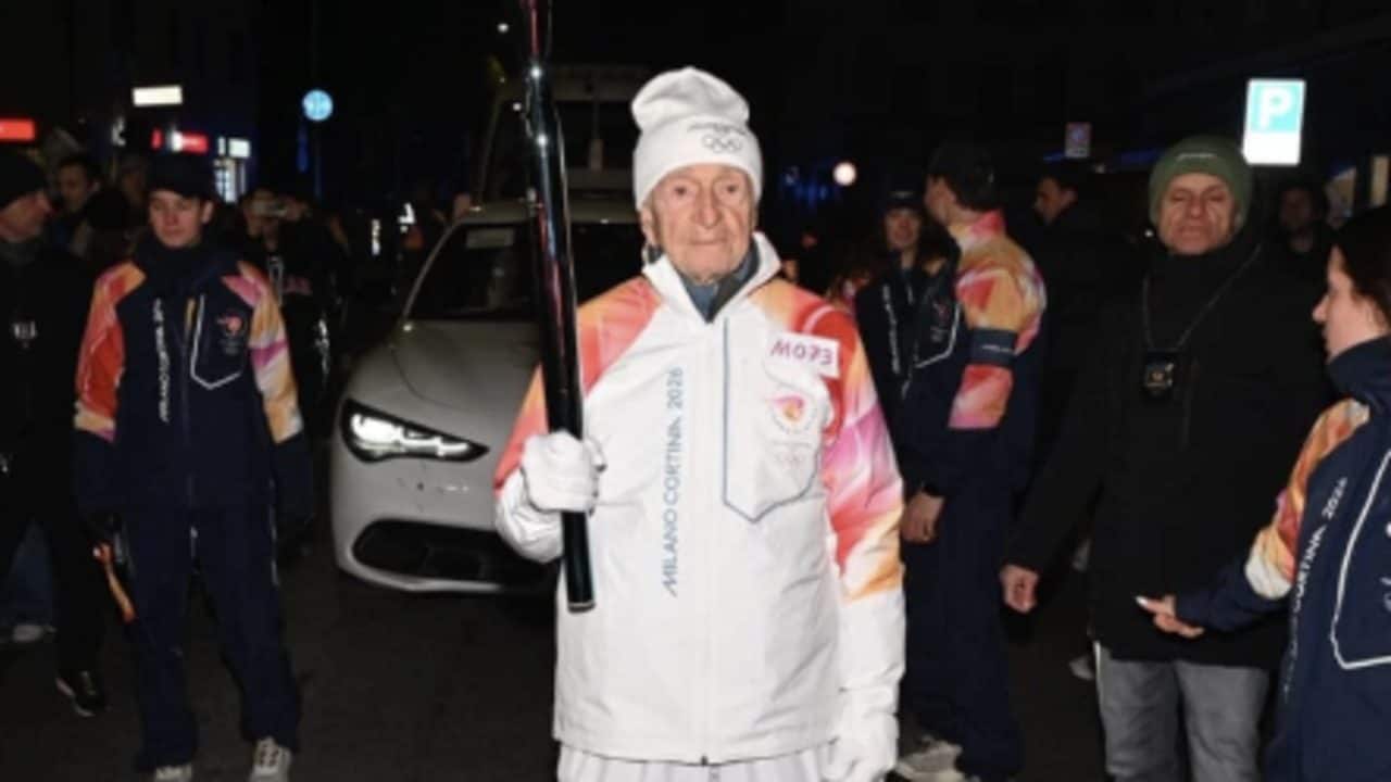 Pamich dimenticato in strada a 92 anni dopo aver corso come tedoforo: cosa è successo a Vicenza