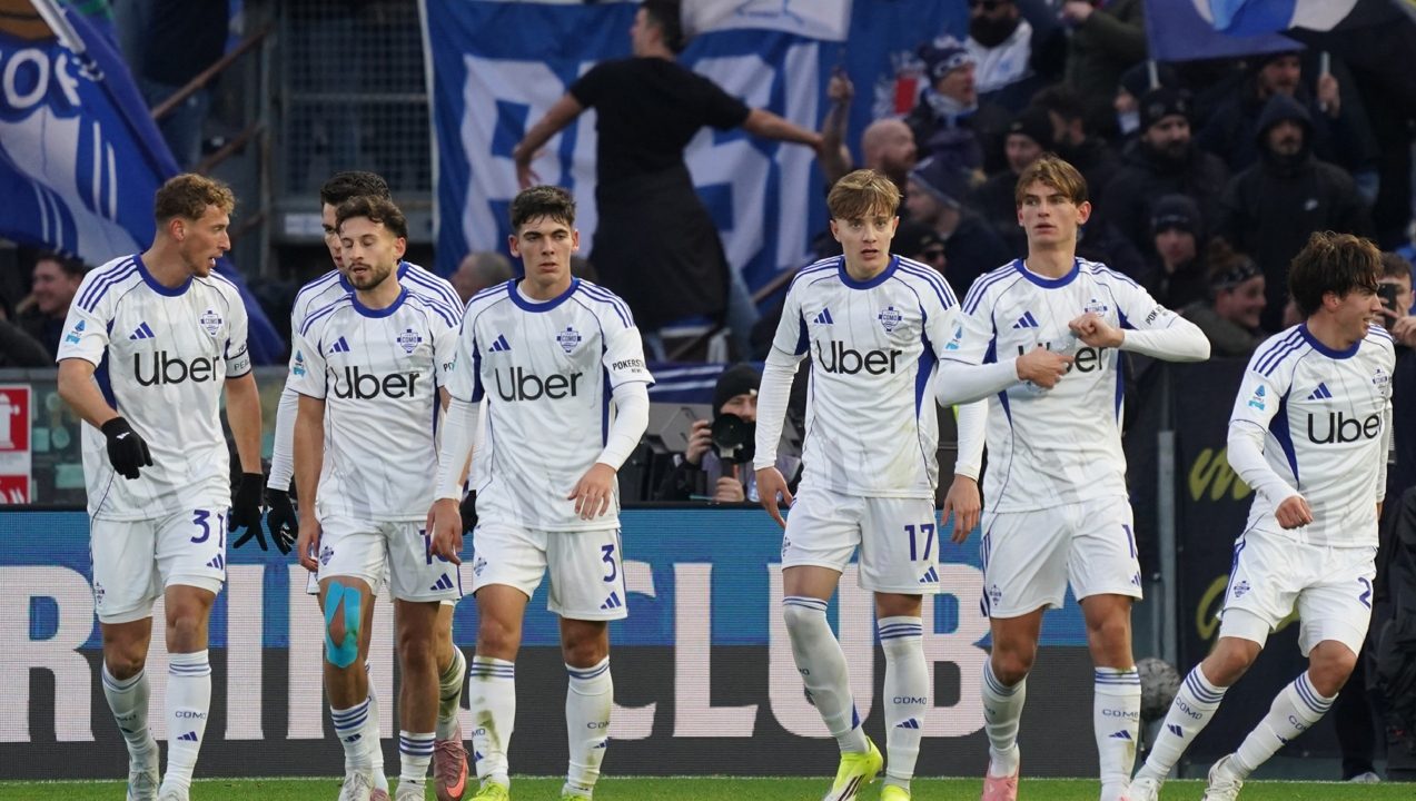 Il Como strapazza il Pisa: vince 3-0, ora è in lotta per il quarto posto con Juventus e Roma