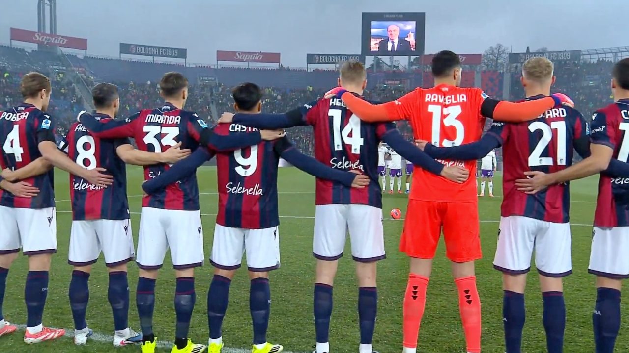 Il minuto di silenzio per Rocco Commisso in Bologna-Fiorentina è stato rovinato da urla becere