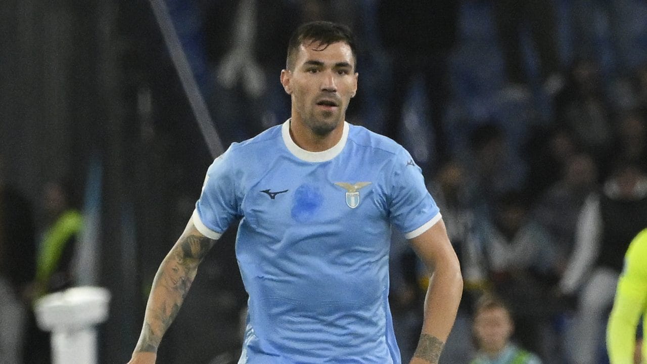 Romagnoli resta alla Lazio, non verrà ceduto a gennaio: perché l'Al-Saad non lo ha più preso
