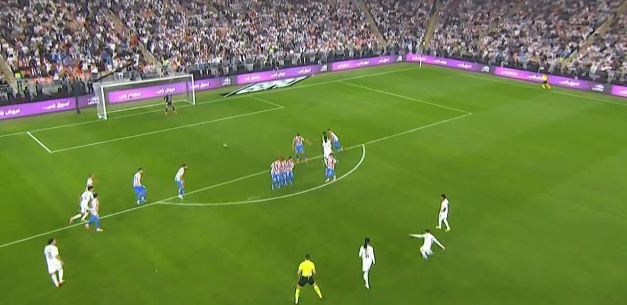 Valverde butta giù la porta di Oblak: il Real batte l'Atletico e va in finale di Supercoppa