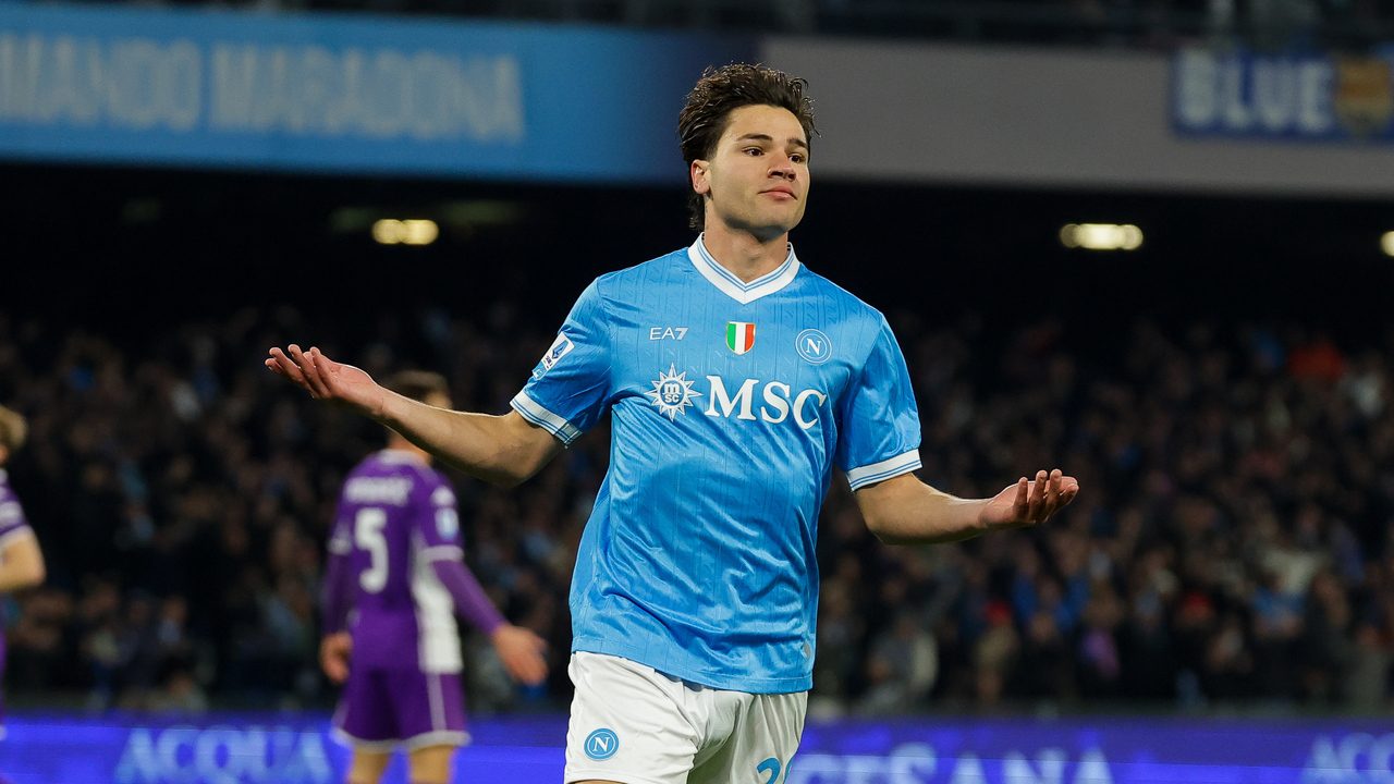 Il Napoli vince contro la Fiorentina nonostante l'ennesimo infortunio: ansia per Di Lorenzo