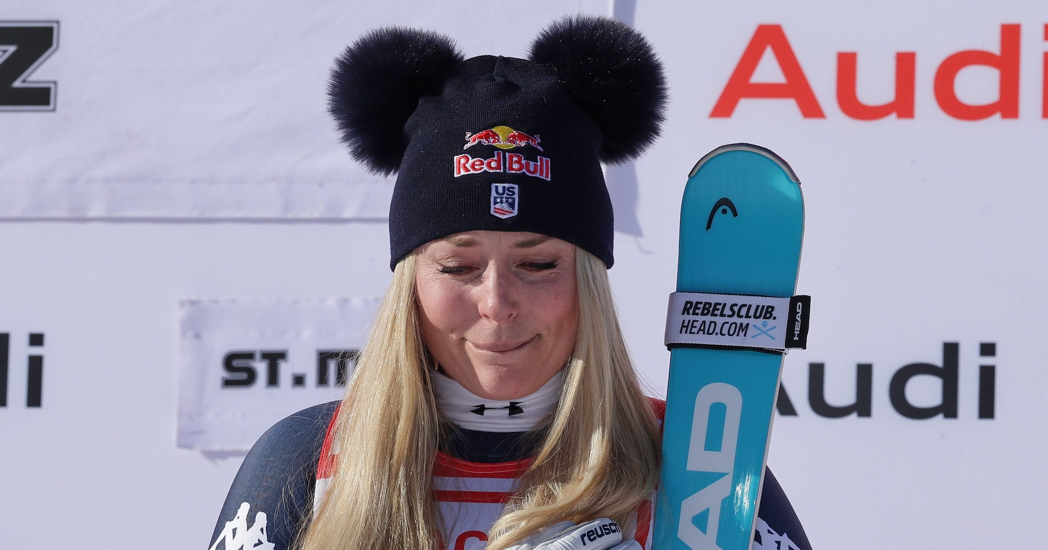 Lindsey Vonn affranta: "Qualcuno ha rubato il mio bastoncino a Tarvisio. Per favore, è importante"