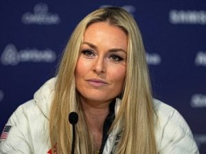 Come sta Lindsey Vonn dopo l’infortunio e la doppia operazione: “Gli USA vietano ai medici di parlare”