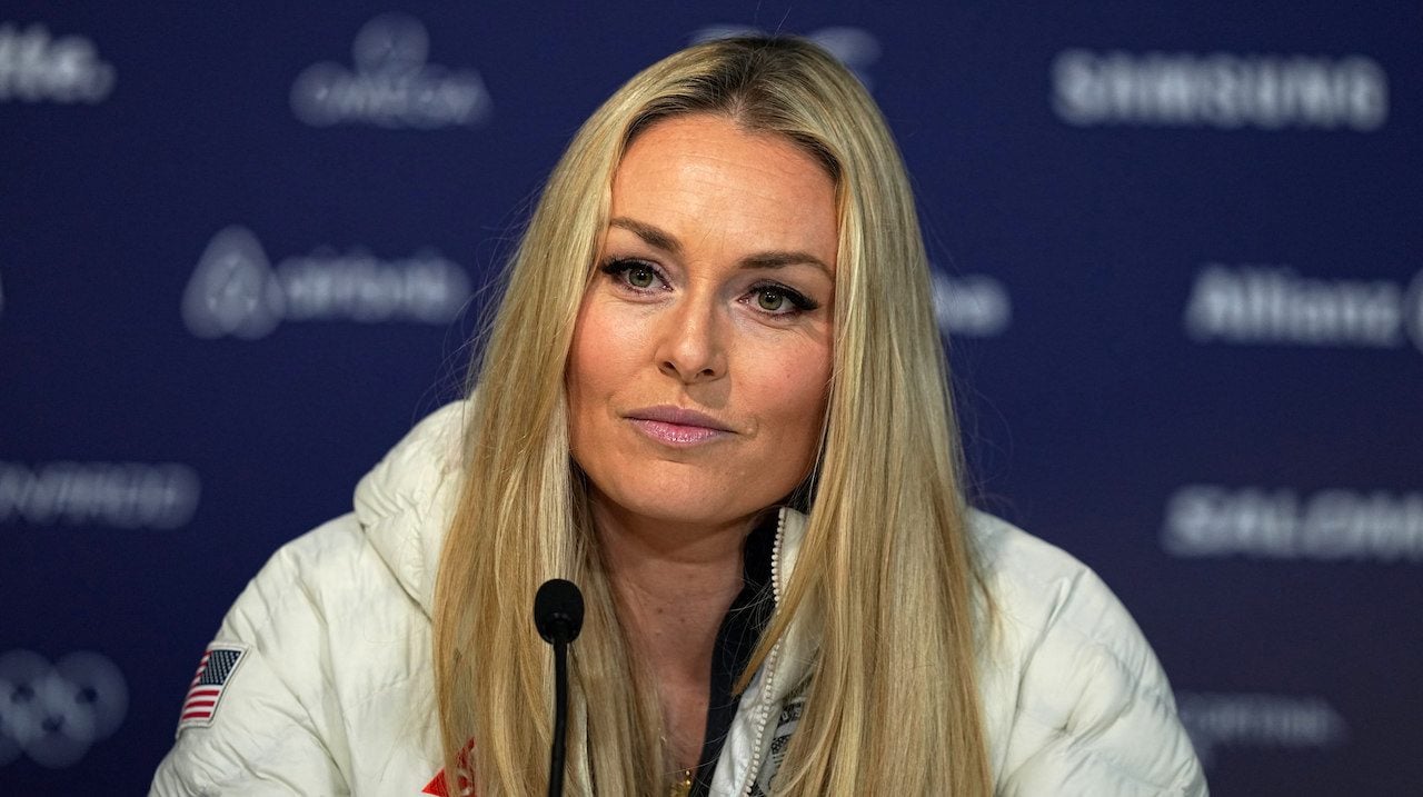 Come sta Lindsey Vonn dopo l’infortunio e la doppia operazione: "Gli USA vietano ai medici di parlare"