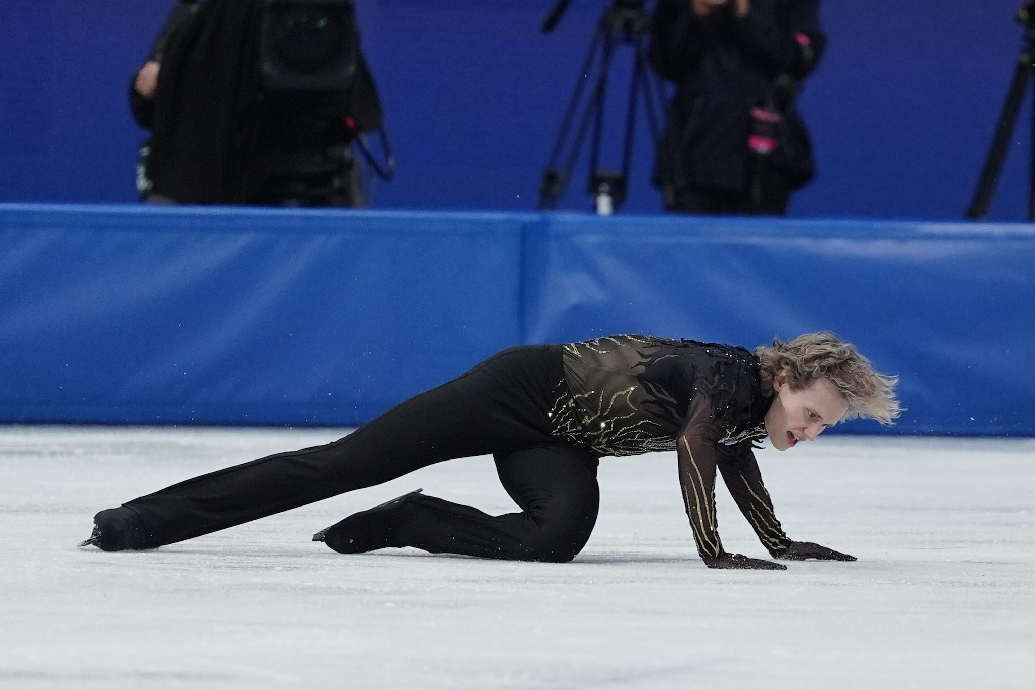 Ilia Malinin era favoritissimo per l’oro è arrivato solo ottavo ai Giochi 2026.