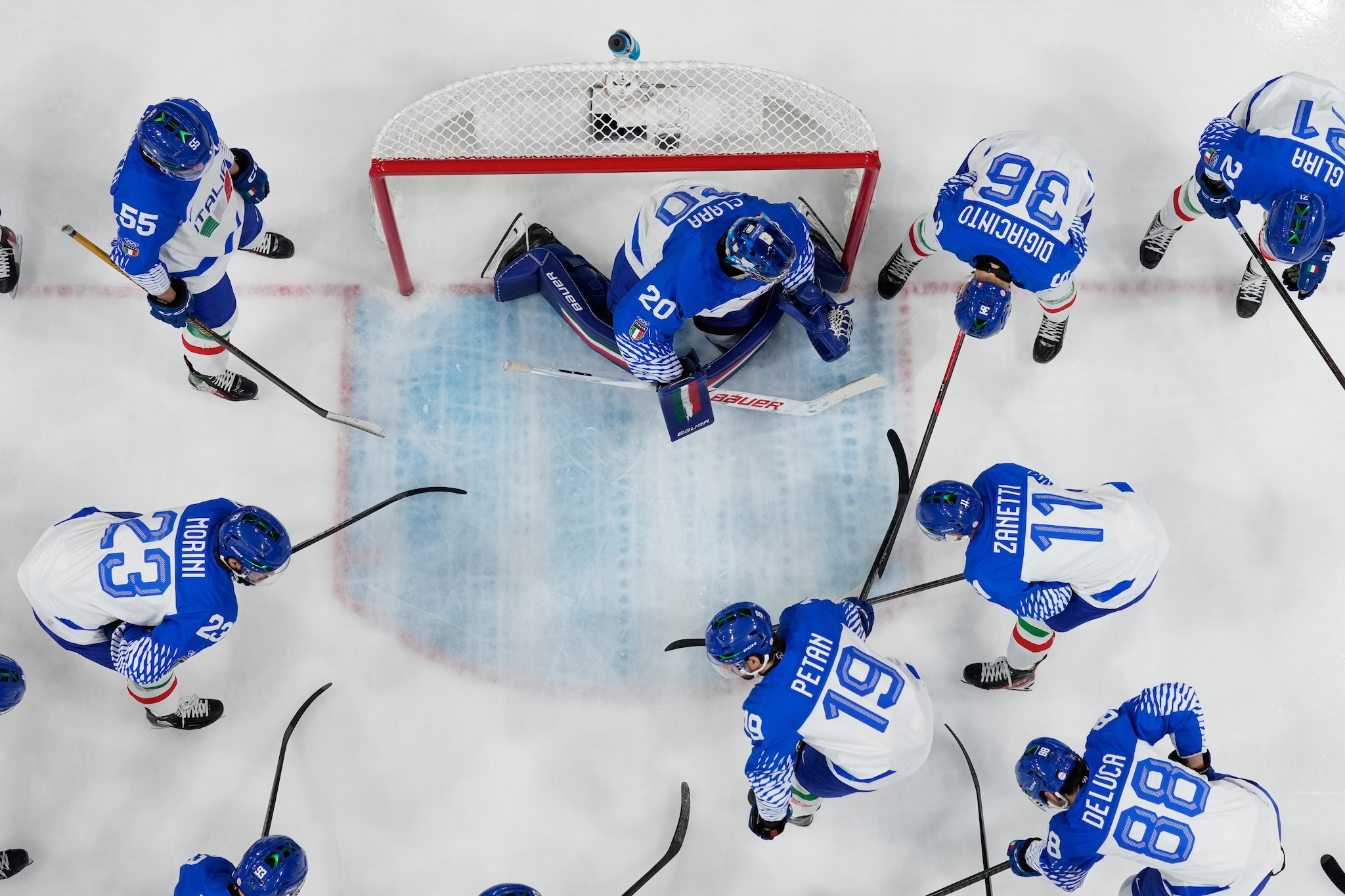 Italhockey fuori dalle Olimpiadi ma il sogno continua: "Ora ridate un palazzo e una squadra a Milano!"