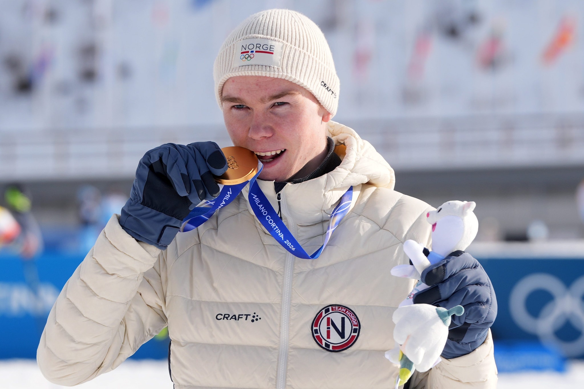 Una delle medaglie vinta dalla Norvegia a Milano Cortina 2026.