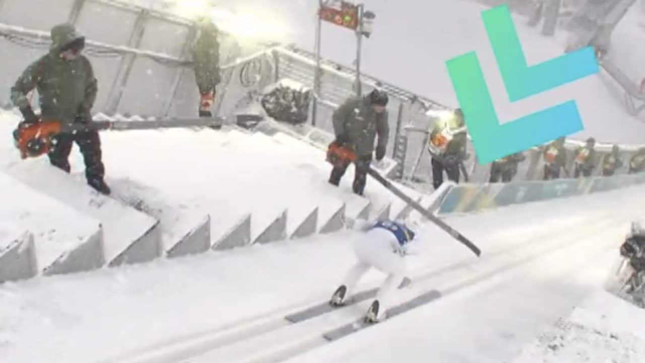 Loomis rischia un grave incidente durante il salto con gli sci: colpito da un soffiatore di foglie