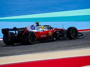 F1, test in Bahrain in diretta: alle 8 piloti in pista per l’ultimo giorno, oggi per la Ferrari gira solo Hamilton