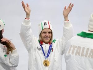 Cos’è la maledizione del portabandiera dell’Italia che solo Arianna Fontana è riuscita a rompere