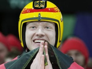 La gaffe imbarazzante di Langenhan dopo l’oro olimpico: rifiuta una chiamata anonima, poi scopre chi era