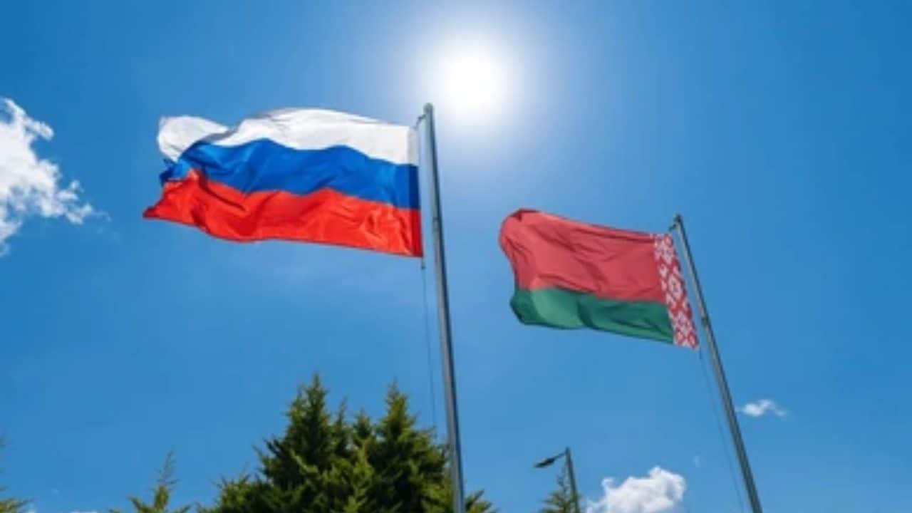 Perché alle Paralimpiadi ci saranno bandiere e inni di Russia e Bielorussia: la decisione e le proteste