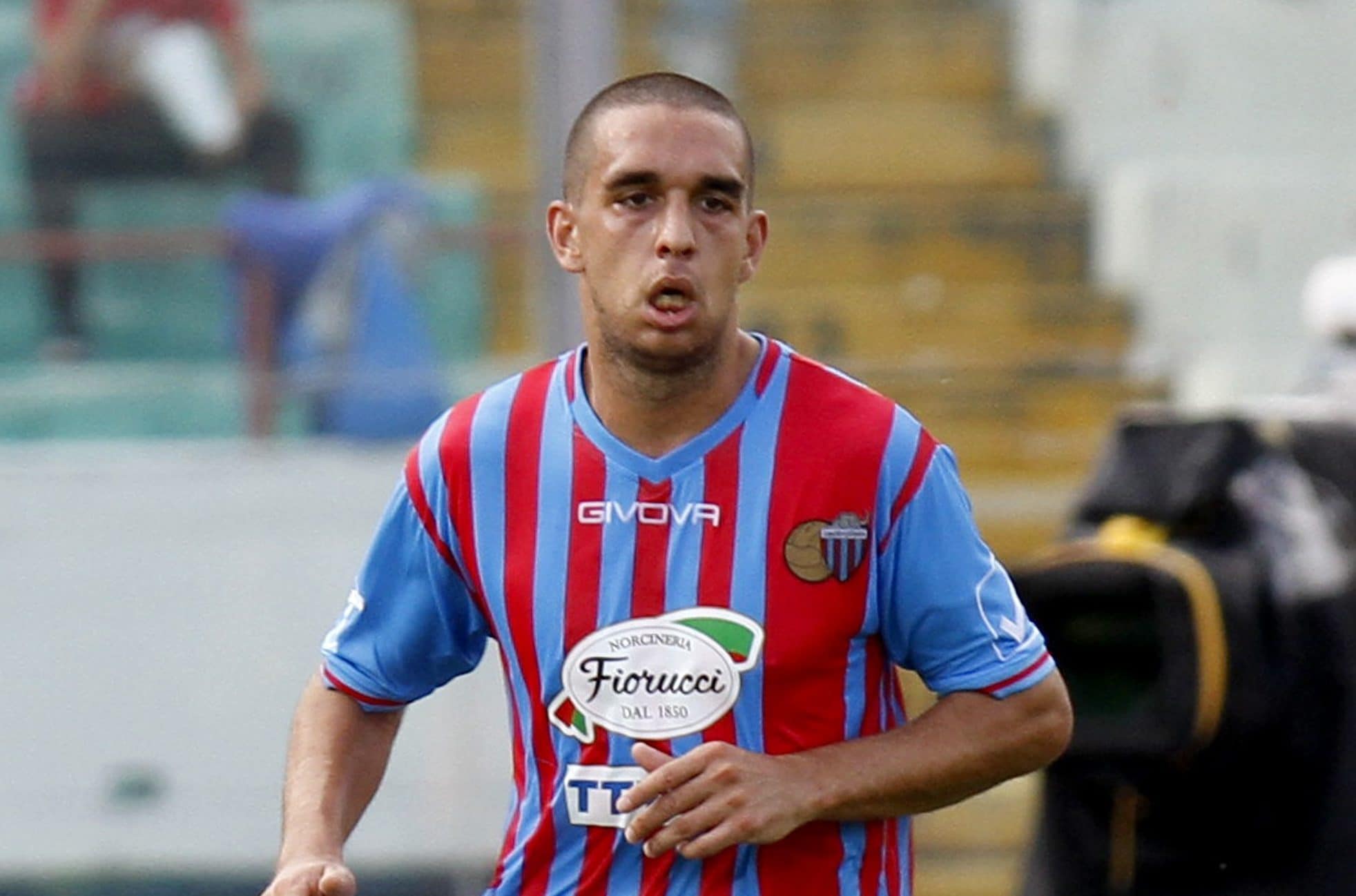 Bellusci ha giocato nel Catania per 5 stagioni, dal 2009 al 2014