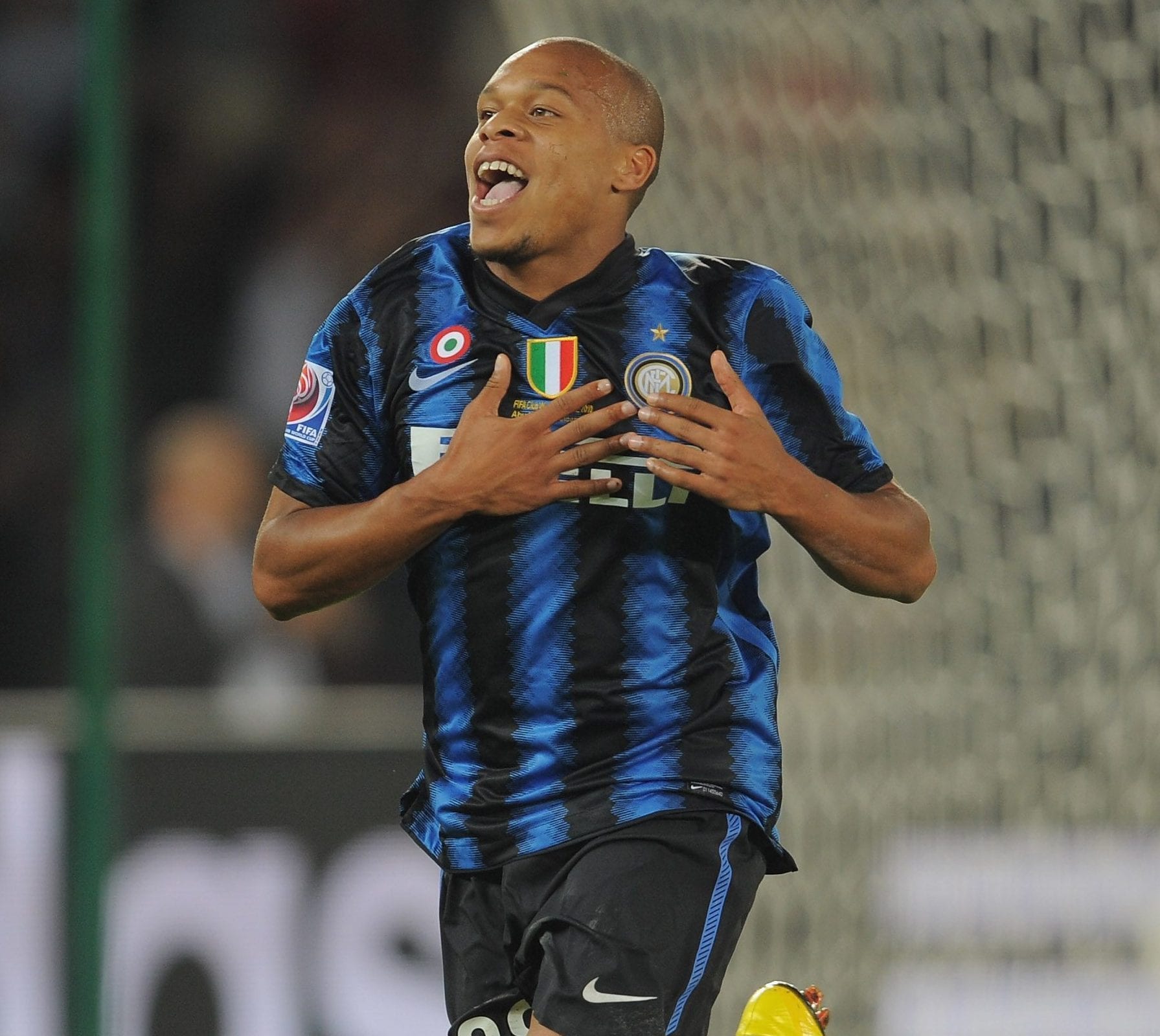 Biabiany festeggia il gol al Mazembe in finale al Mondiale per Club.