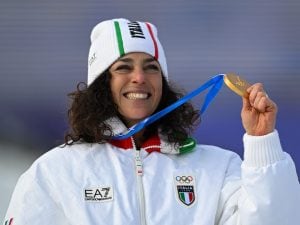 Brignone shock: “Due giorni fa non riuscivo a sciare. La gamba non è guarita, ho dei pezzi dentro”