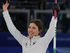 Constantini dedica la medaglia alla telecronista, esclusa dai Giochi: “È sempre nel mio cuore”