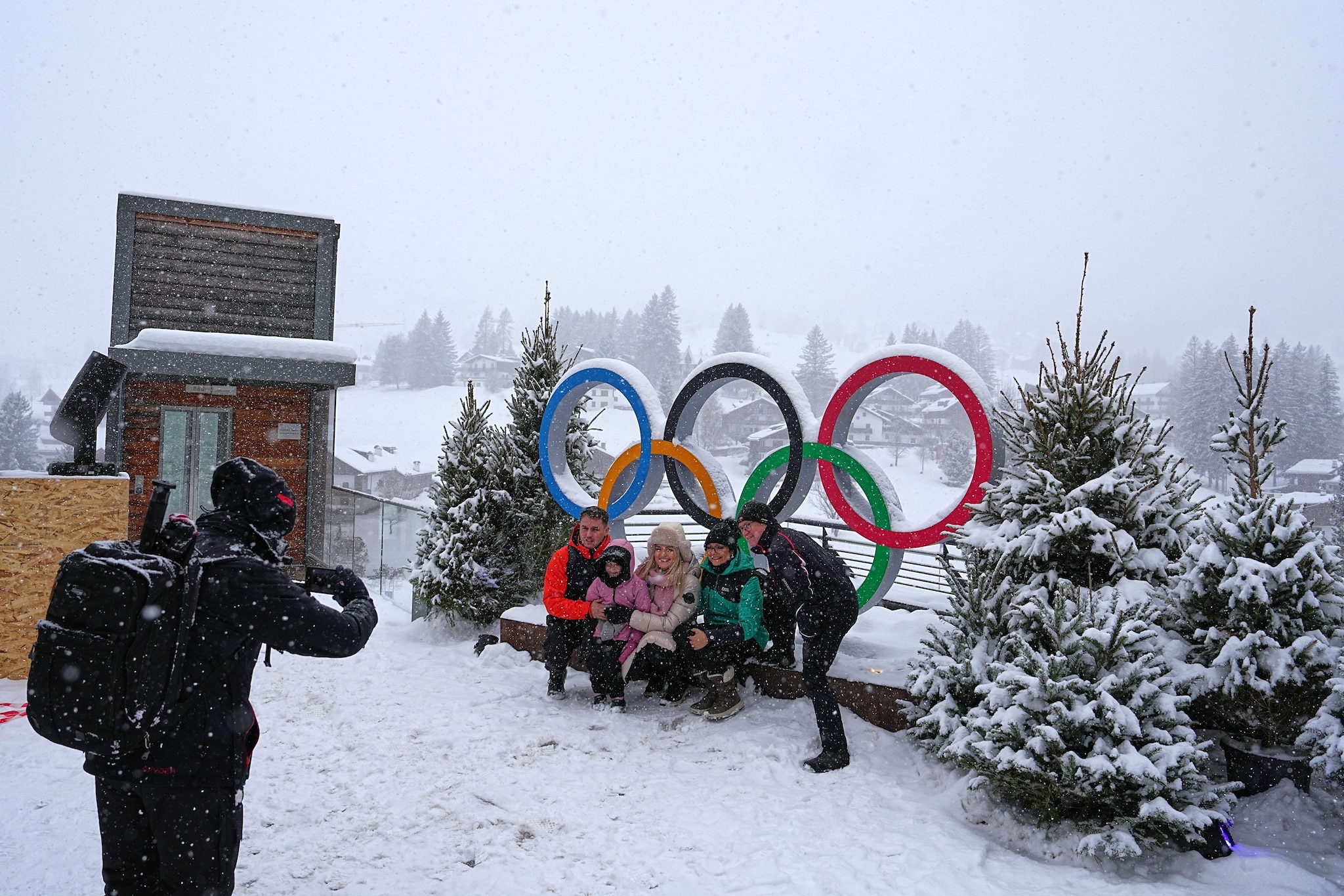 Cortina sotto la neve a pochi dall’inizio delle Olimpiadi Invernali Milano–Cortina 2026.