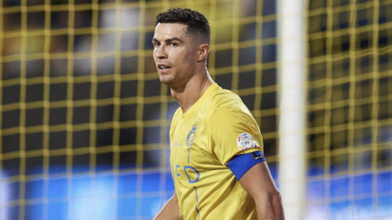 Perché Cristiano Ronaldo fa sciopero in Arabia nonostante uno stipendio da mezzo milione al giorno