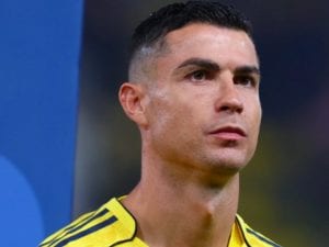 cristiano-ronaldo-rifiuto-giocare-al-nassr-300x225.jpg