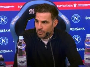 Fabregas in conferenza dopo la vittoria sul Napoli: “Si dice che hanno infortuni ma non sono stupido”