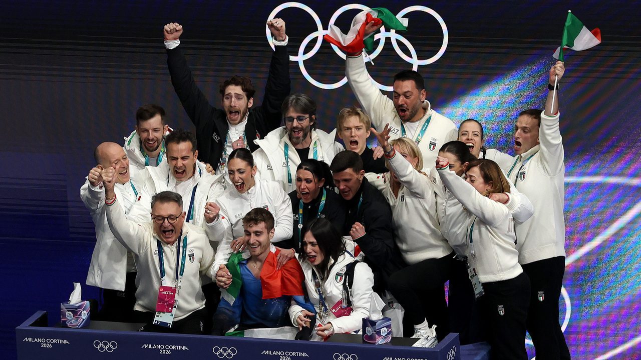 L'Italia vince la sesta medaglia del giorno, bronzo nel pattinaggio di figura: azzurri da record