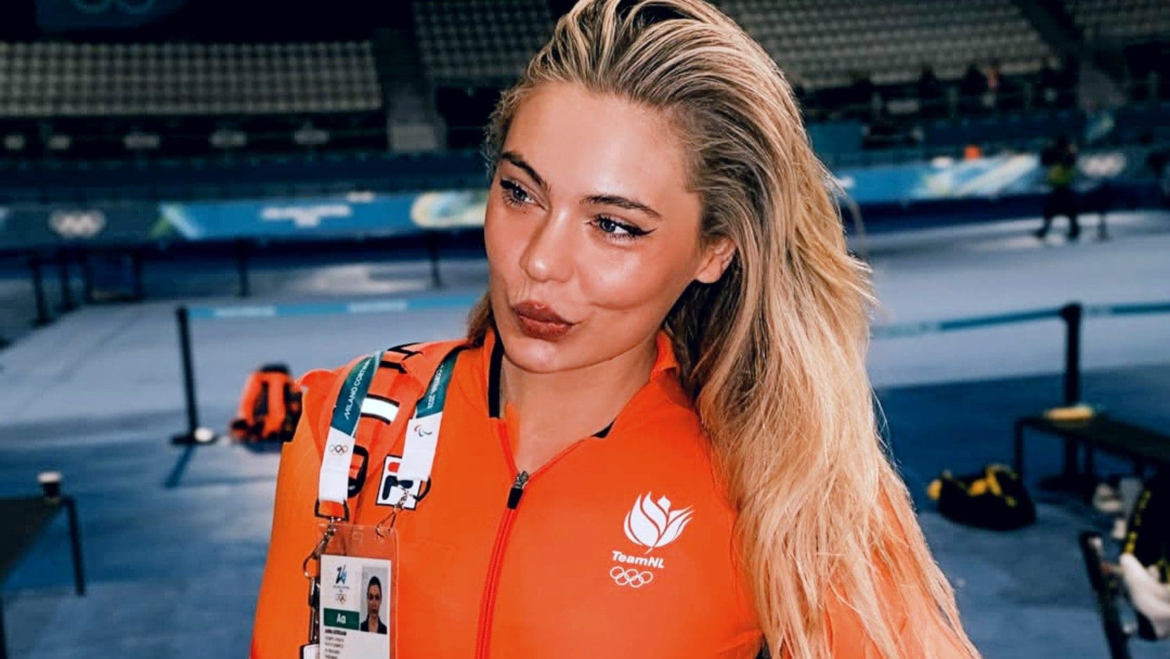 Jutta Leerdam alle Olimpiadi è già un caso: "Vive da milionaria. Il suo comportamento è orribile"